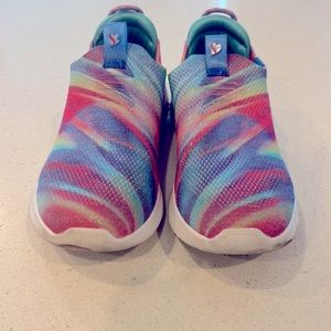 Sketchers air cooled memory foam girls shoes